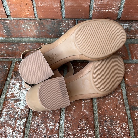 Naturalizer Genn-Rise Heeled Sandal Women's Sandal in Cookie Dough Size 10 - Picture 6 of 7